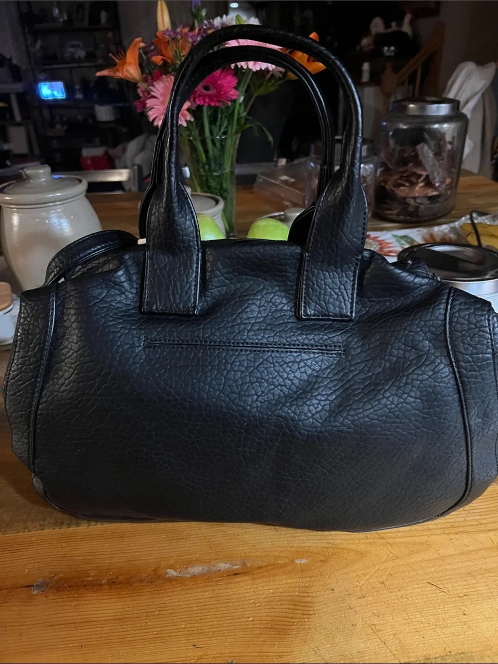 Jessica Simpson Black Pebbled Glenda Satchel Black (meteorite) new with tags